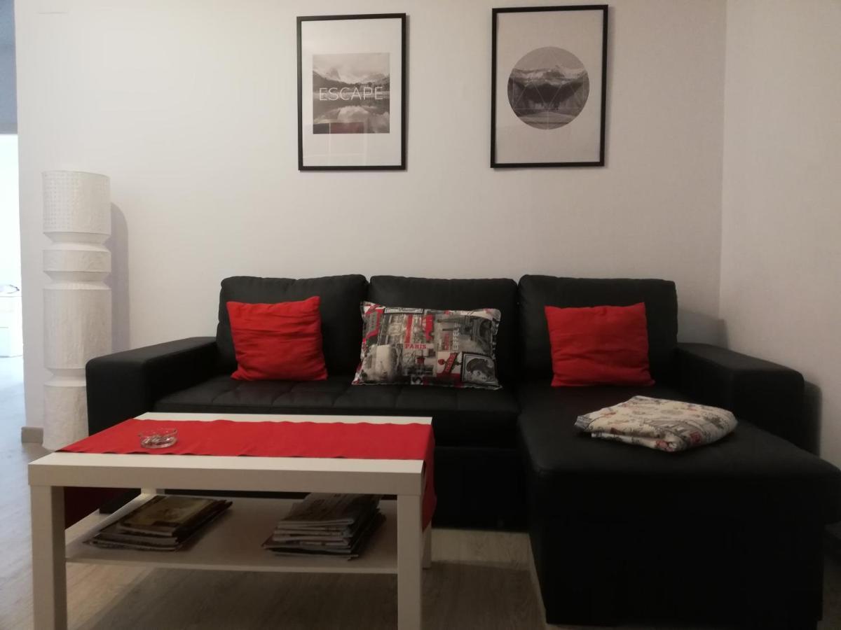 Apartamento Con Encanto "Larios Street" Apartment Malaga Bagian luar foto