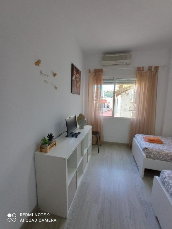 Apartamento Con Encanto "Larios Street" Apartment Malaga Bagian luar foto