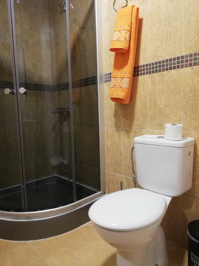 Apartamento Con Encanto "Larios Street" Apartment Malaga Bagian luar foto